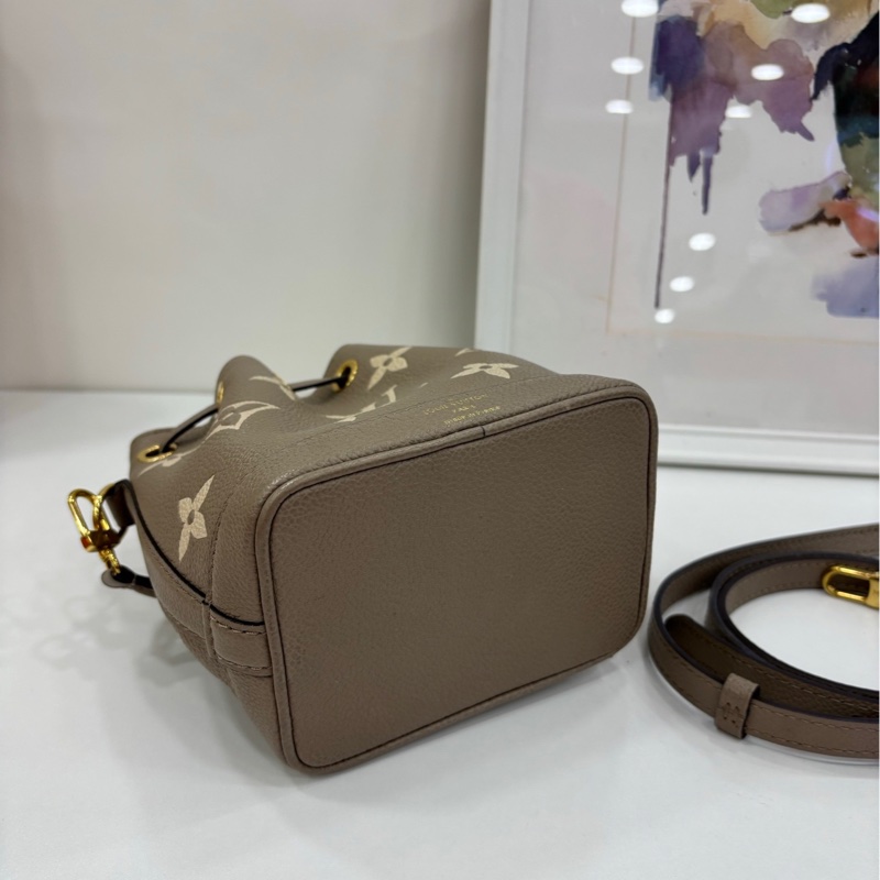 LV 路易威登/Louis Vuitton 水桶nano大象灰牛皮Nano-4