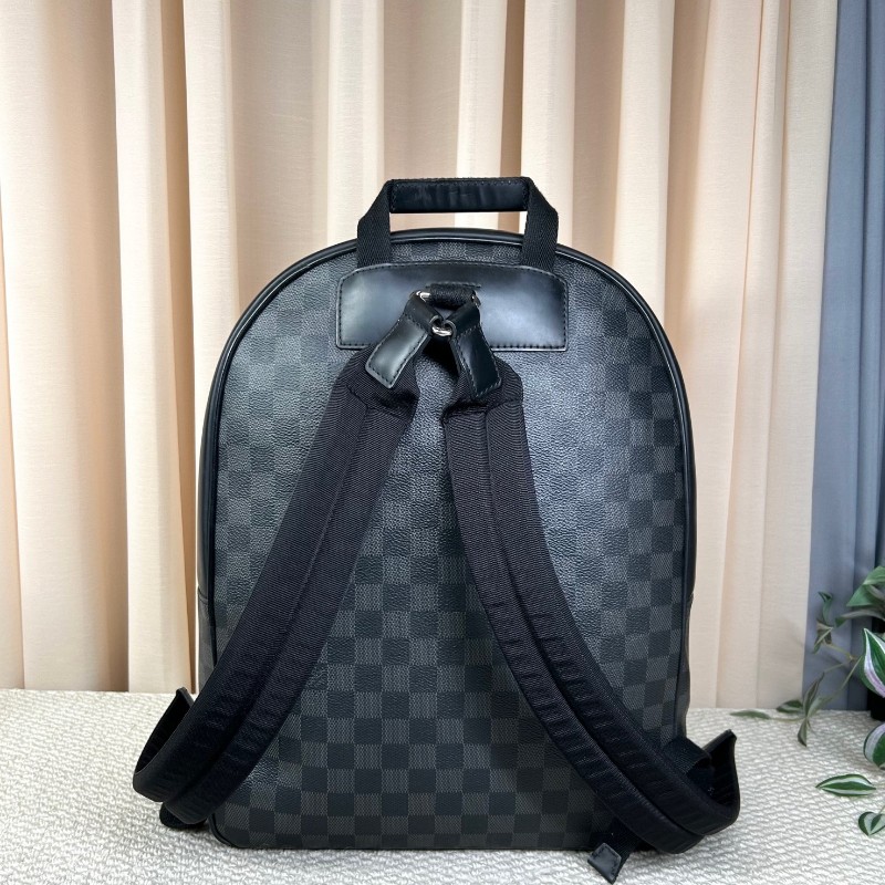 LV路易威登棋盤格雙肩包  黑灰棋盤格 容量大 時尚百搭 包型硬挺 內裡乾淨 日常通勤、出門都很實用-1