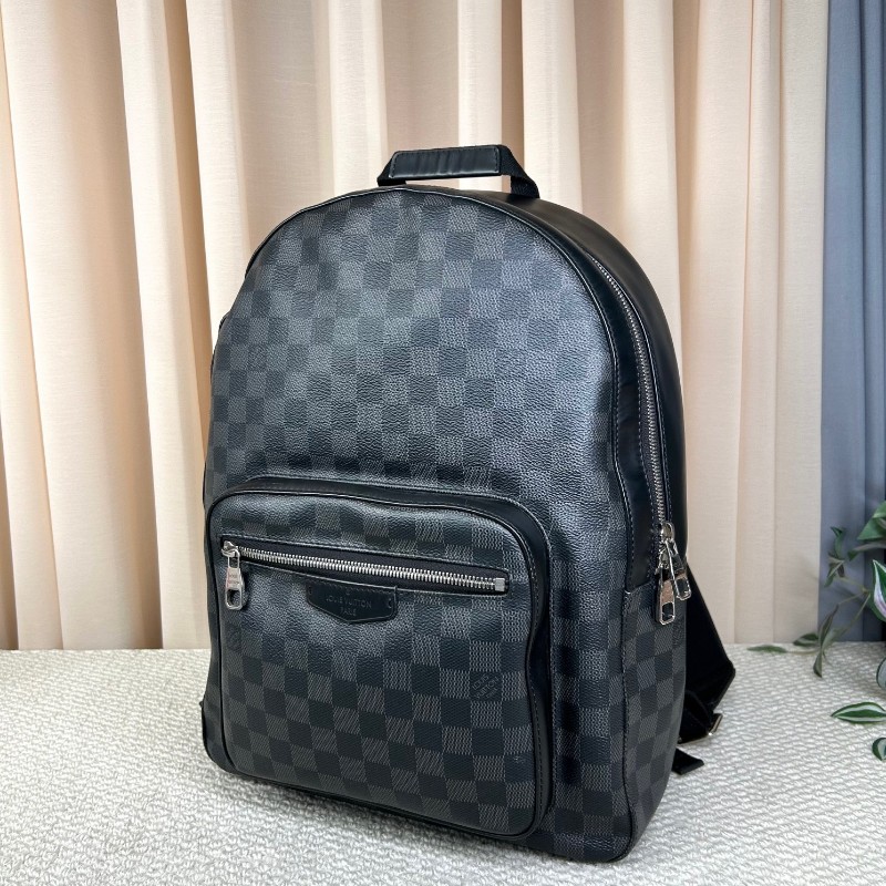 LV路易威登棋盤格雙肩包  黑灰棋盤格 容量大 時尚百搭 包型硬挺 內裡乾淨 日常通勤、出門都很實用-3