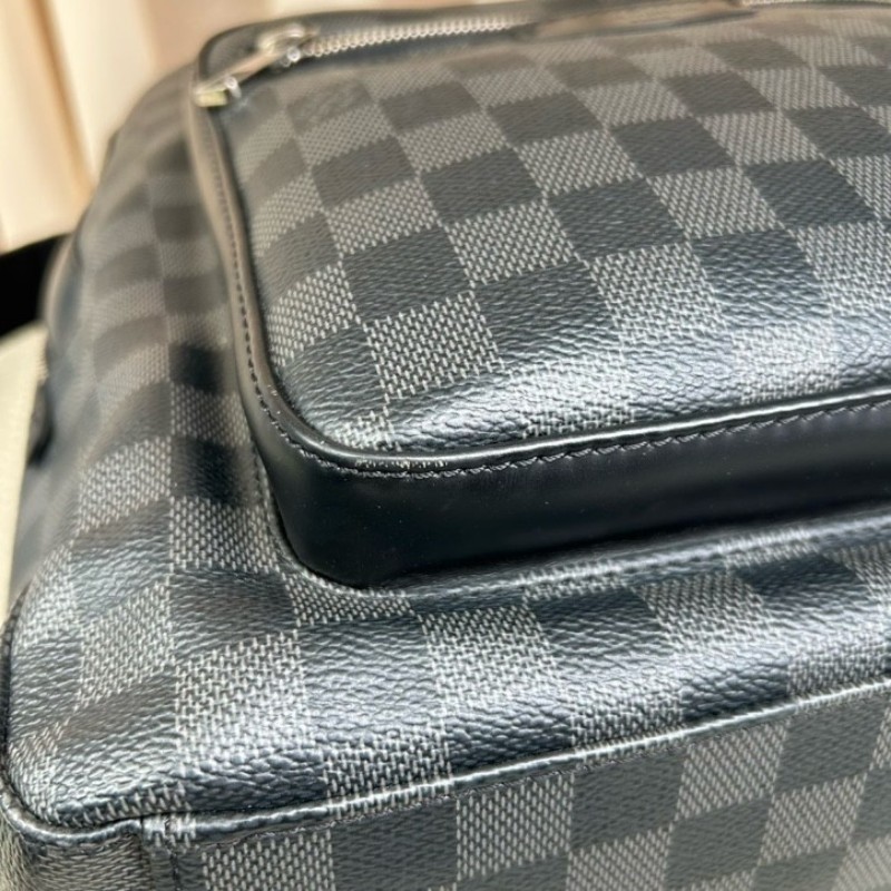 LV路易威登棋盤格雙肩包  黑灰棋盤格 容量大 時尚百搭 包型硬挺 內裡乾淨 日常通勤、出門都很實用-7