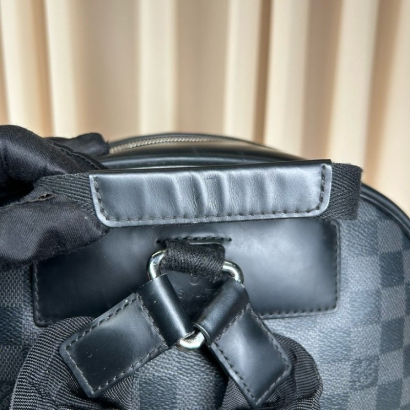 LV路易威登棋盤格雙肩包  黑灰棋盤格 容量大 時尚百搭 包型硬挺 內裡乾淨 日常通勤、出門都很實用-22