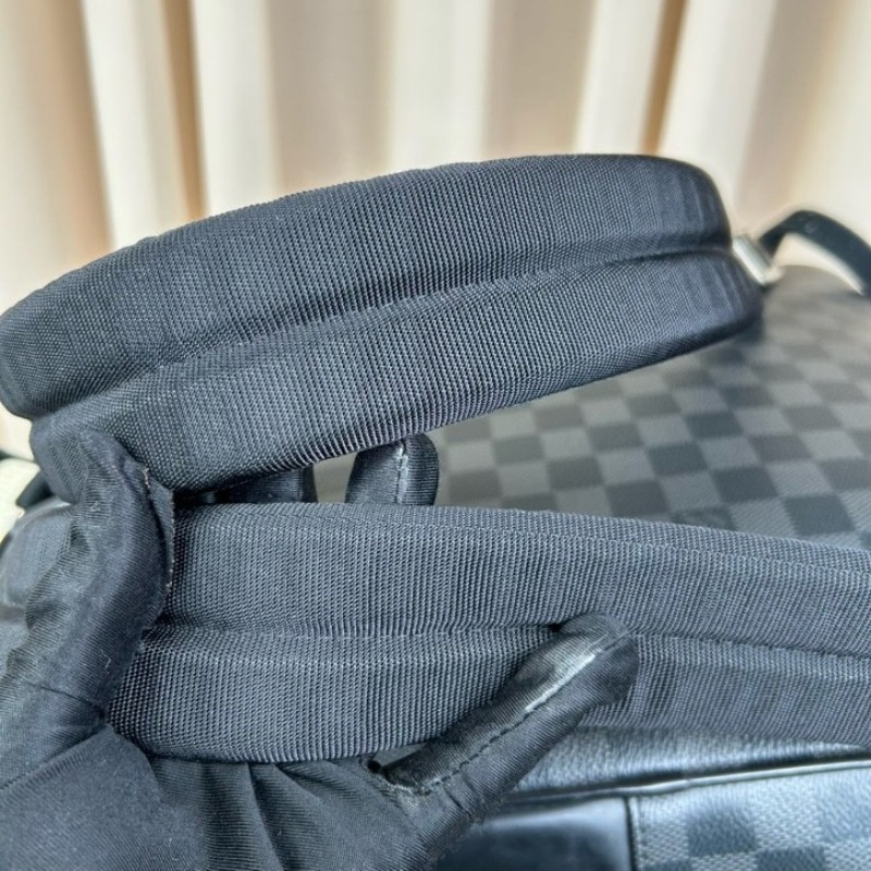 LV路易威登棋盤格雙肩包  黑灰棋盤格 容量大 時尚百搭 包型硬挺 內裡乾淨 日常通勤、出門都很實用-23