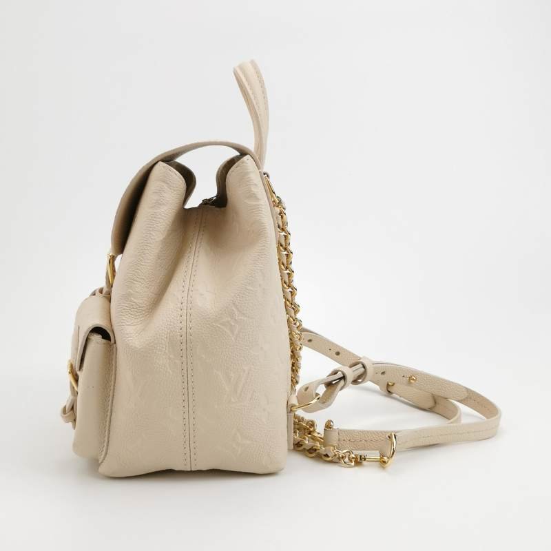 Louis Vuitton(LV) Backup牛皮純色老花壓紋雙肩包晶片款-2