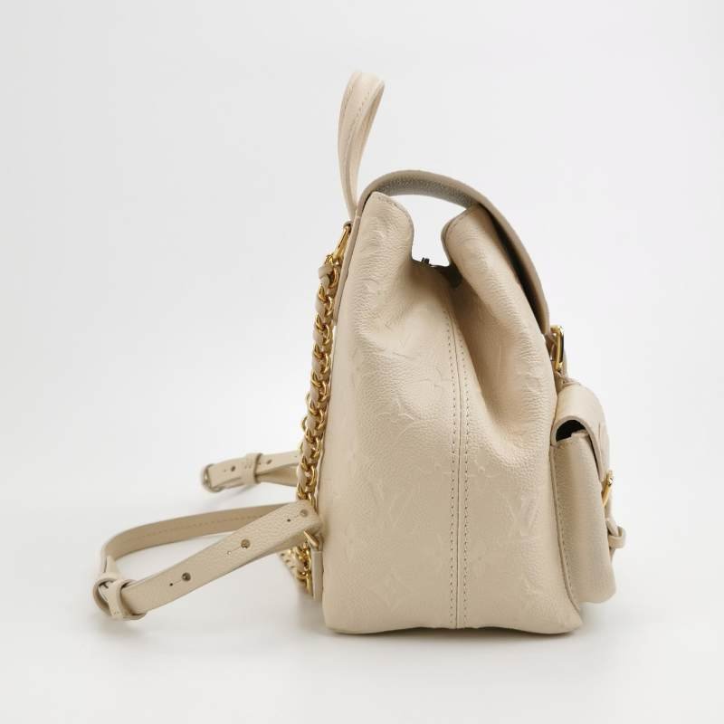 Louis Vuitton(LV) Backup牛皮純色老花壓紋雙肩包晶片款-3