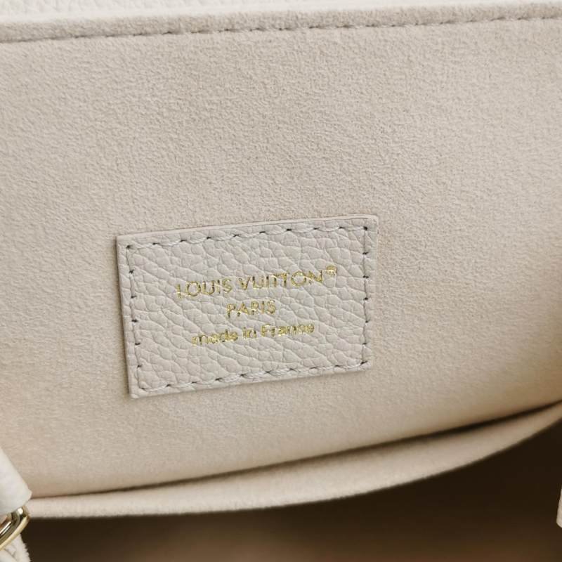 Louis Vuitton(LV) Backup牛皮純色老花壓紋雙肩包晶片款-7