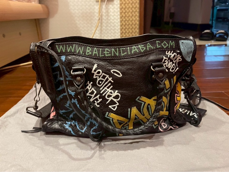 巴黎世家 機車包-1