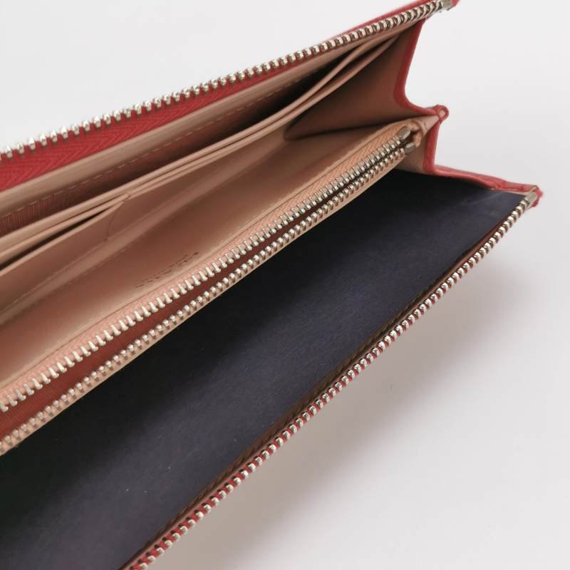 Prada牛皮純色字母logo拉鍊錢包-5