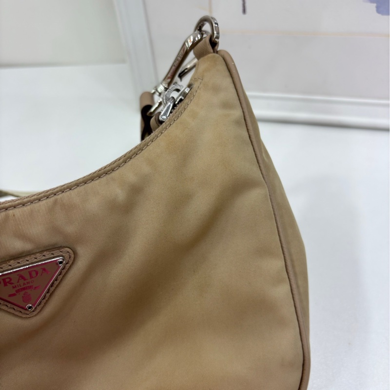 Prada普拉達 三合一尼龍Hobo腋下包 可單肩可斜背可手提 包身和肩帶有一點髒-6