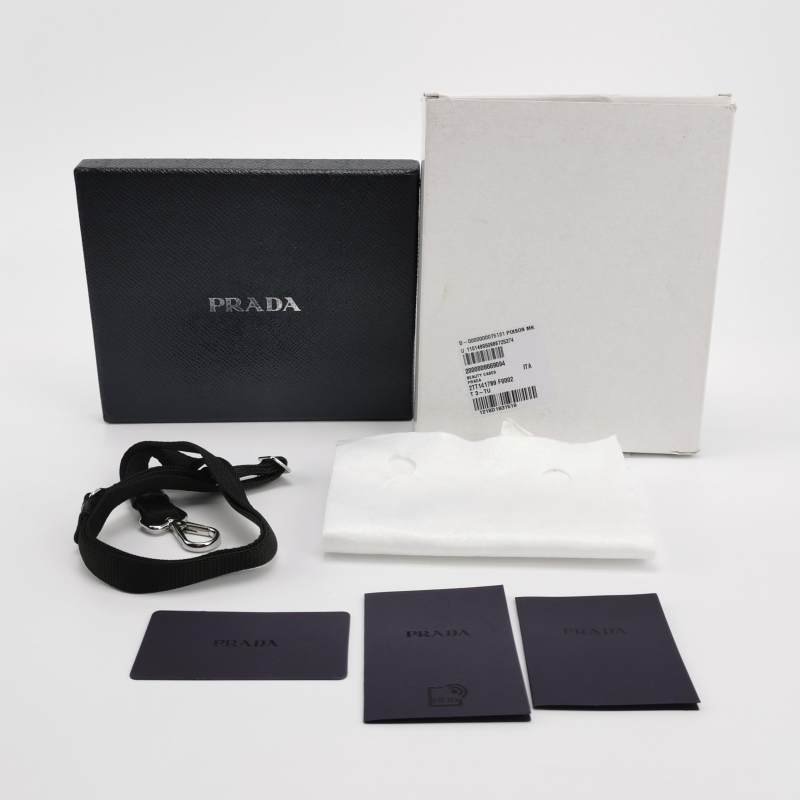 Prada牛皮尼龍布純色三角標誌零錢包-9