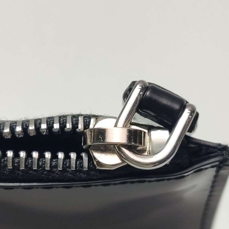 Prada牛皮尼龍布純色三角標誌零錢包-15