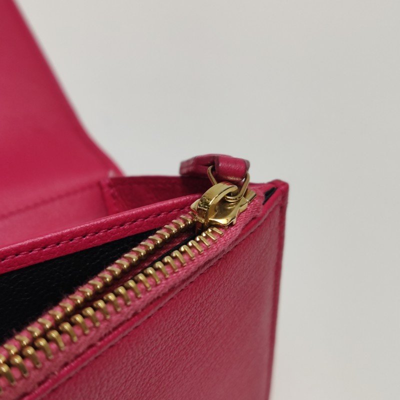 Saint Laurent 牛皮純色YSL標誌錢包-9