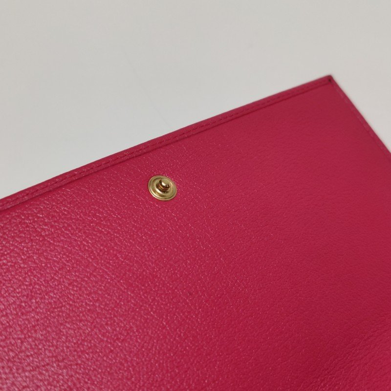 Saint Laurent 牛皮純色YSL標誌錢包-11