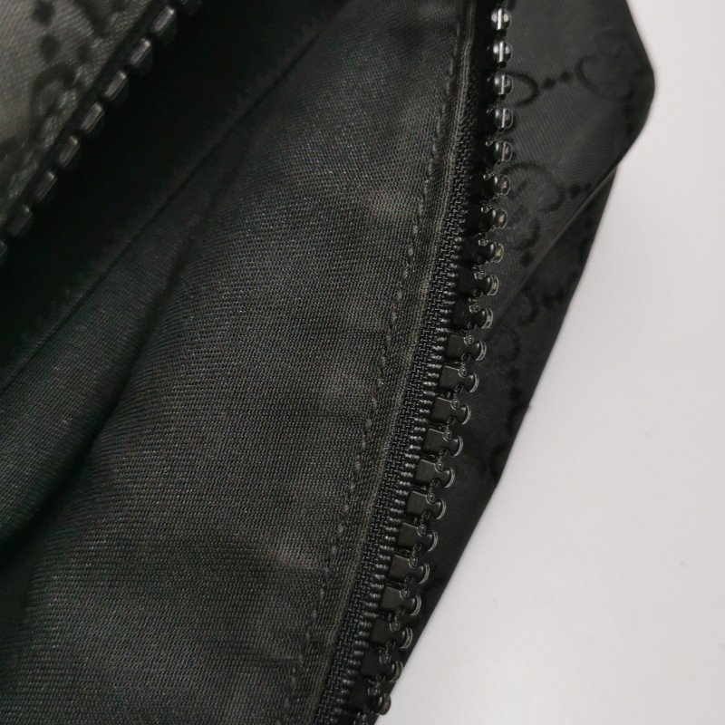 Gucci牛皮尼龍布純色雙G老花皮標字母Logo腰包胸包-9