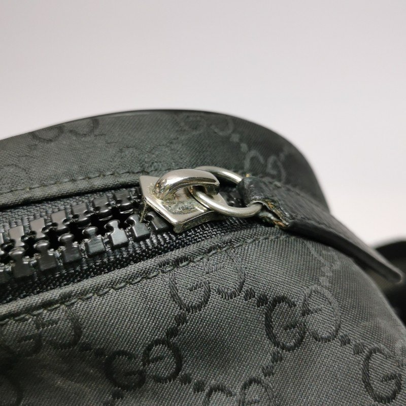 Gucci牛皮尼龍布純色雙G老花皮標字母Logo腰包胸包-10