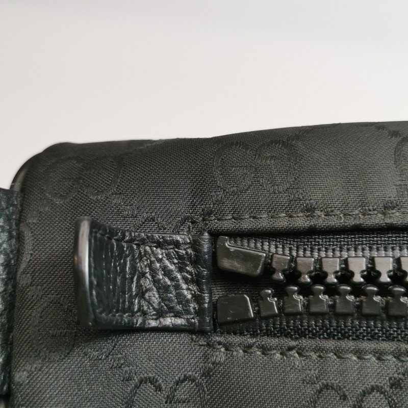Gucci牛皮尼龍布純色雙G老花皮標字母Logo腰包胸包-15