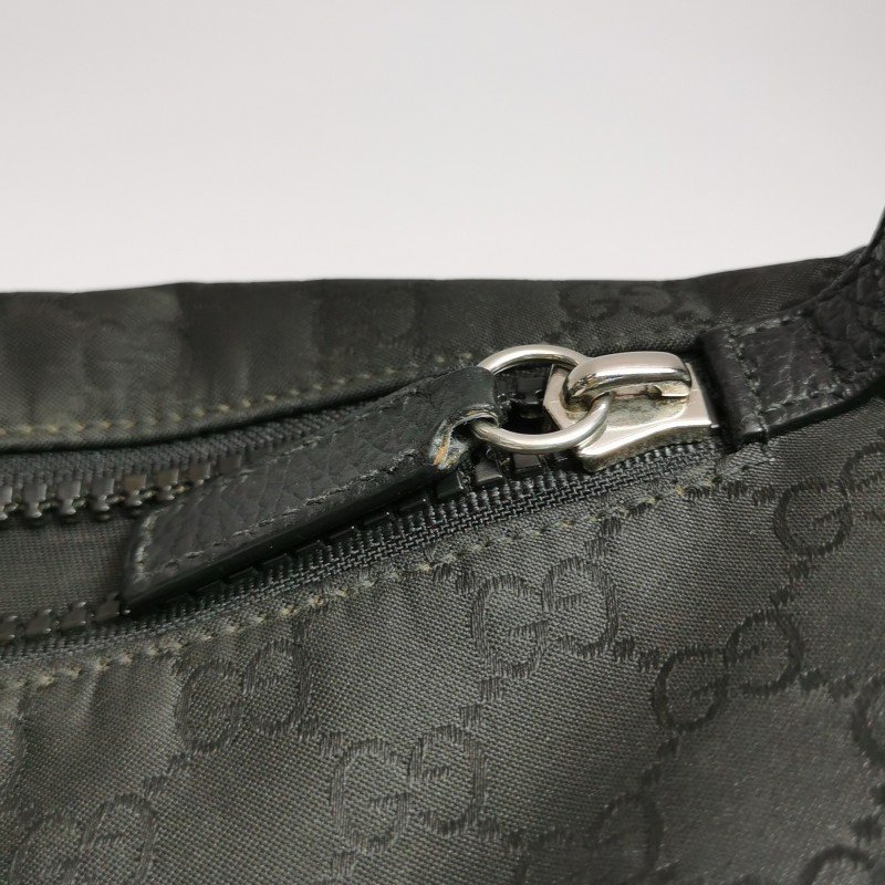 Gucci牛皮尼龍布純色雙G老花皮標字母Logo腰包胸包-22