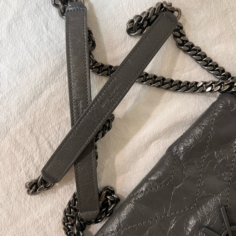 ෆ YSL Niki中號灰色-10