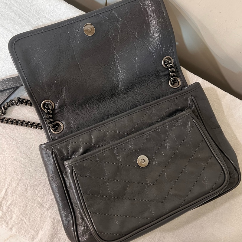 ෆ YSL Niki中號灰色-11