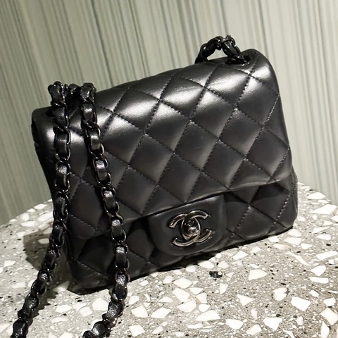 🈶購證 #芯片款 #閒置帶膜 香奈兒方胖子Cf17 #SoBlack 櫃上🉑遇不🉑求 稀有釋出✨