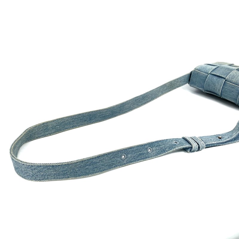 △ Bottega Veneta 寳緹嘉 Blue Denim Cassette Shoulder Bag 藍色牛仔布肩背袋 - 267002920-7