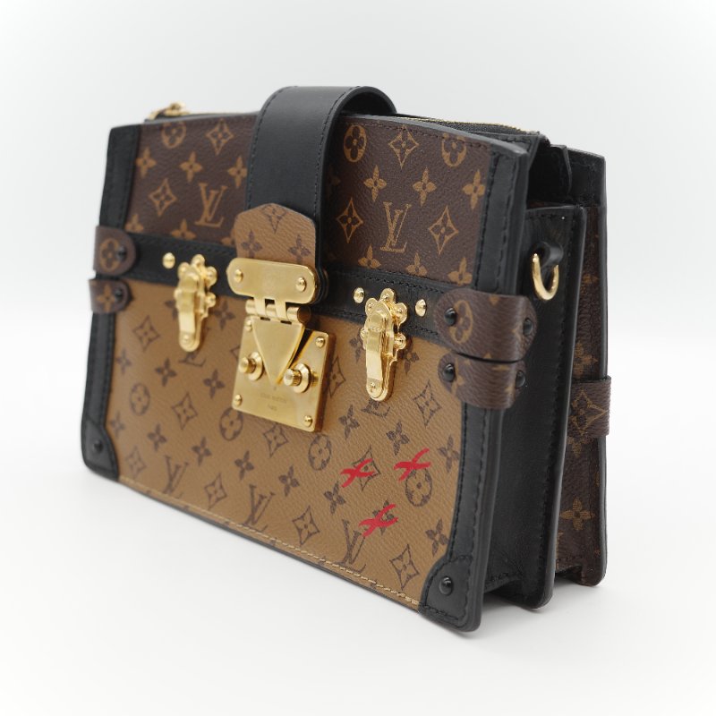 （配件超級全♥️全網最低）Louis Vuitton 路易威登 Monogram Reverse Trunk Clutch 棕色 拼色 金扣 肩背袋-3