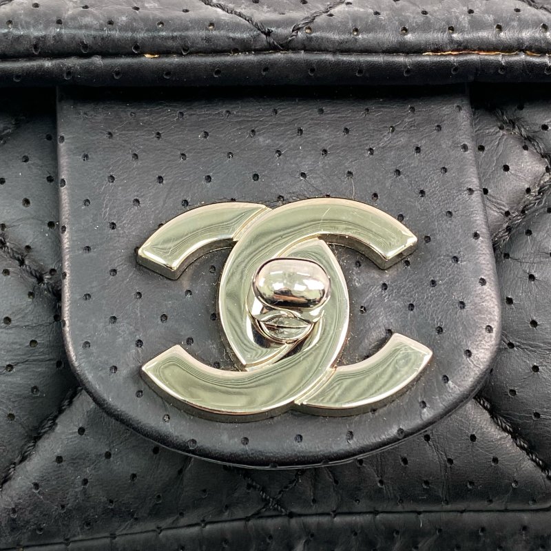 △ Chanel 香奈兒 Black Perforated Calfskin Silver Tone Metal Chain Shoulder Bag No.11 黑色穿孔小牛皮銀色金屬鎖鏈肩背袋No.11 - 267004717-12