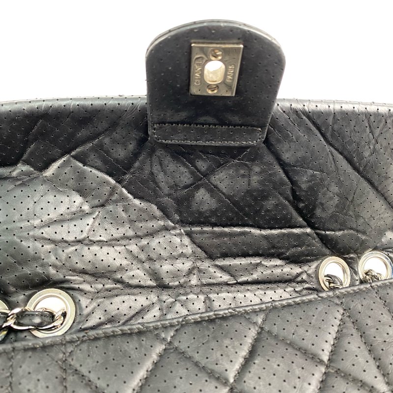 △ Chanel 香奈兒 Black Perforated Calfskin Silver Tone Metal Chain Shoulder Bag No.11 黑色穿孔小牛皮銀色金屬鎖鏈肩背袋No.11 - 267004717-20