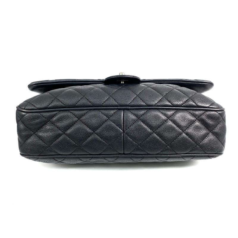 △ Chanel 香奈兒 Black Caviar Skin Ruthenium-Finish Metal Single Flap Chain Shoulder Bag No.22 黑色粒紋小牛皮鍍釕金屬鎖鏈肩背袋No.22 - 267004183-5