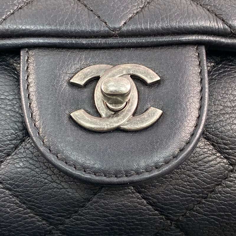 △ Chanel 香奈兒 Black Caviar Skin Ruthenium-Finish Metal Single Flap Chain Shoulder Bag No.22 黑色粒紋小牛皮鍍釕金屬鎖鏈肩背袋No.22 - 267004183-12