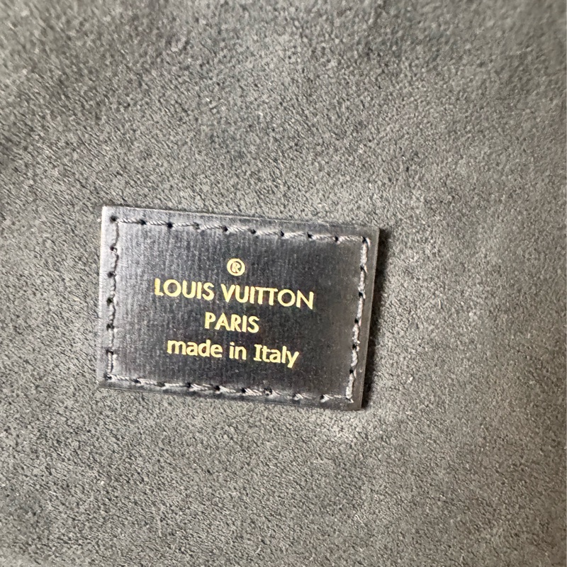 Louis Vuitton LV M45165-16