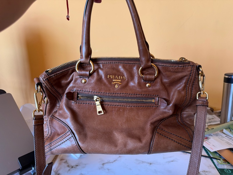 Prada vintage 真皮容量大包-6