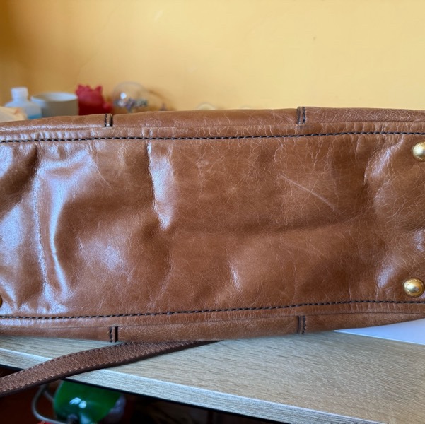 Prada vintage 真皮容量大包-14