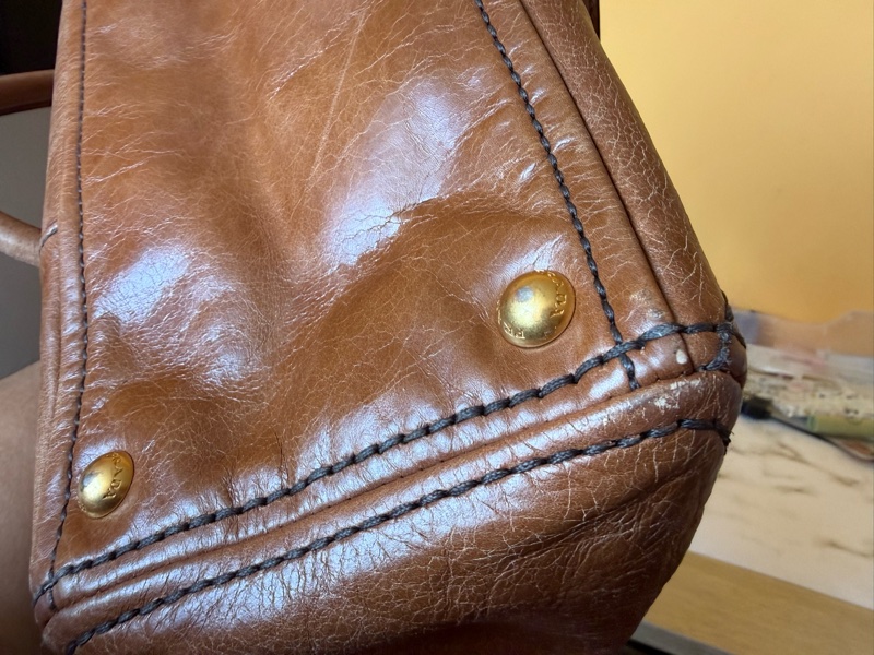 Prada vintage 真皮容量大包-15