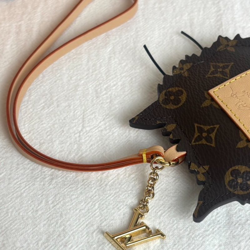 LOUIS VUITTON X Grace Coddington聯名Cat吊飾-5