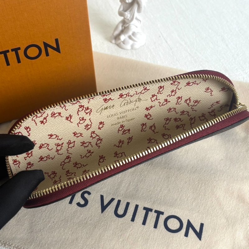 LOUIS VUITTON X Grace Coddington聯名Charlotte 筆袋-4