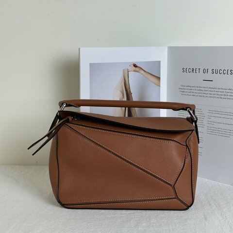 LOEWE Puzzle小牛皮手袋 - 小號棕色