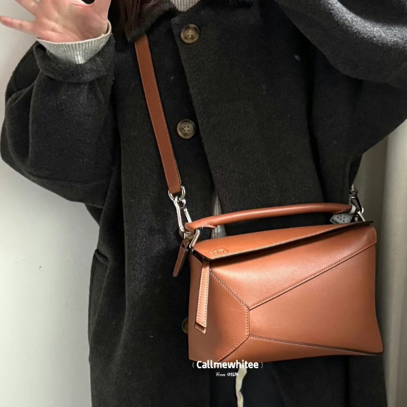 LOEWE Puzzle小牛皮手袋 - 小號棕色-1