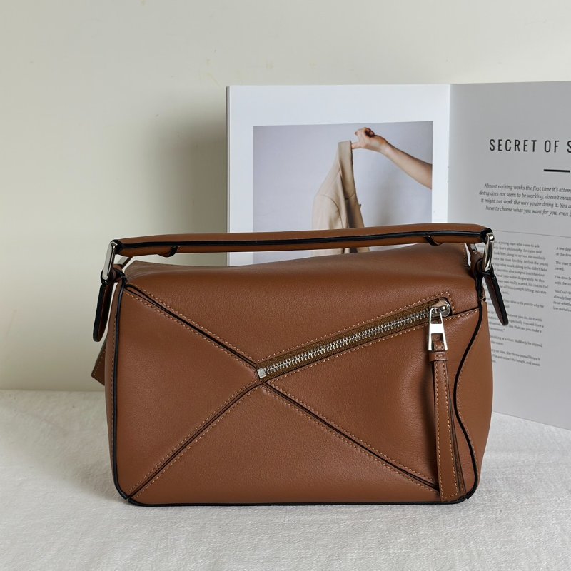 LOEWE Puzzle小牛皮手袋 - 小號棕色-4