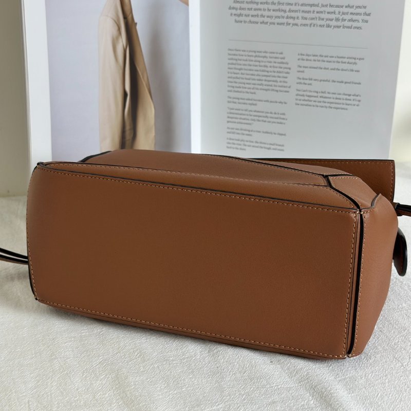 LOEWE Puzzle小牛皮手袋 - 小號棕色-5