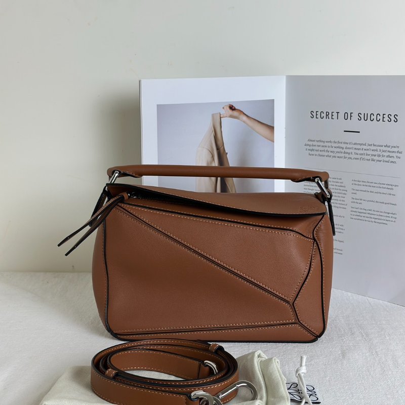 LOEWE Puzzle小牛皮手袋 - 小號棕色-15