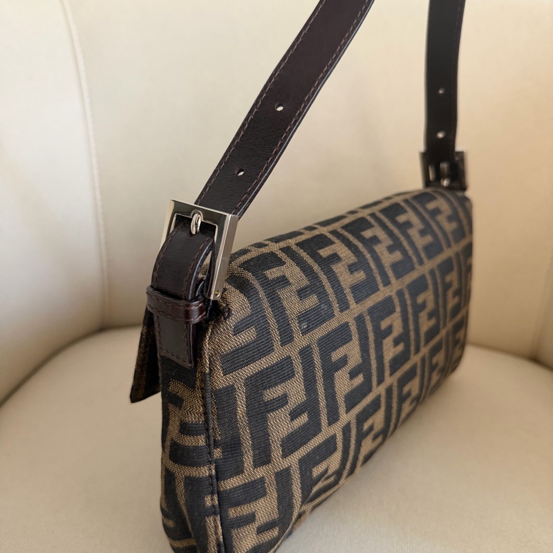 Fendi老花法棍包-3