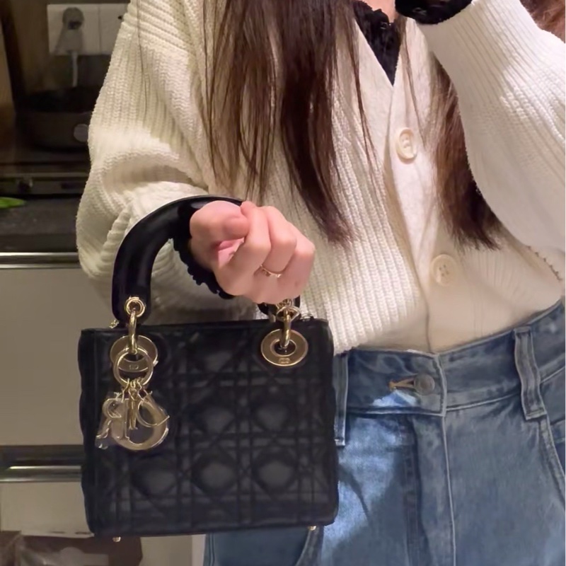 Dior迪奧黑銀翻蓋皮肩帶3格戴妃包-1