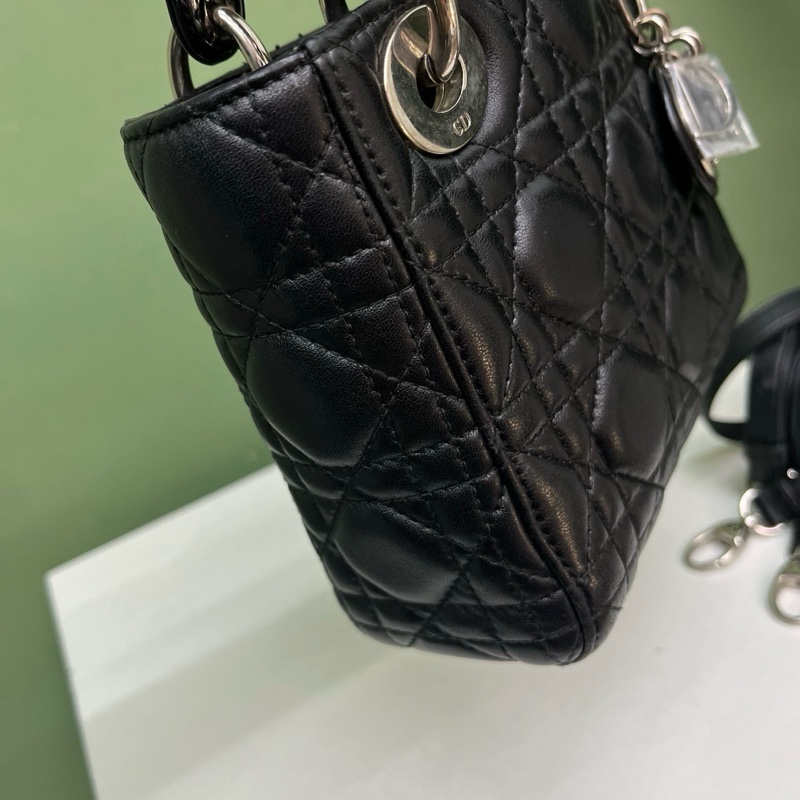 Dior迪奧黑銀翻蓋皮肩帶3格戴妃包-2