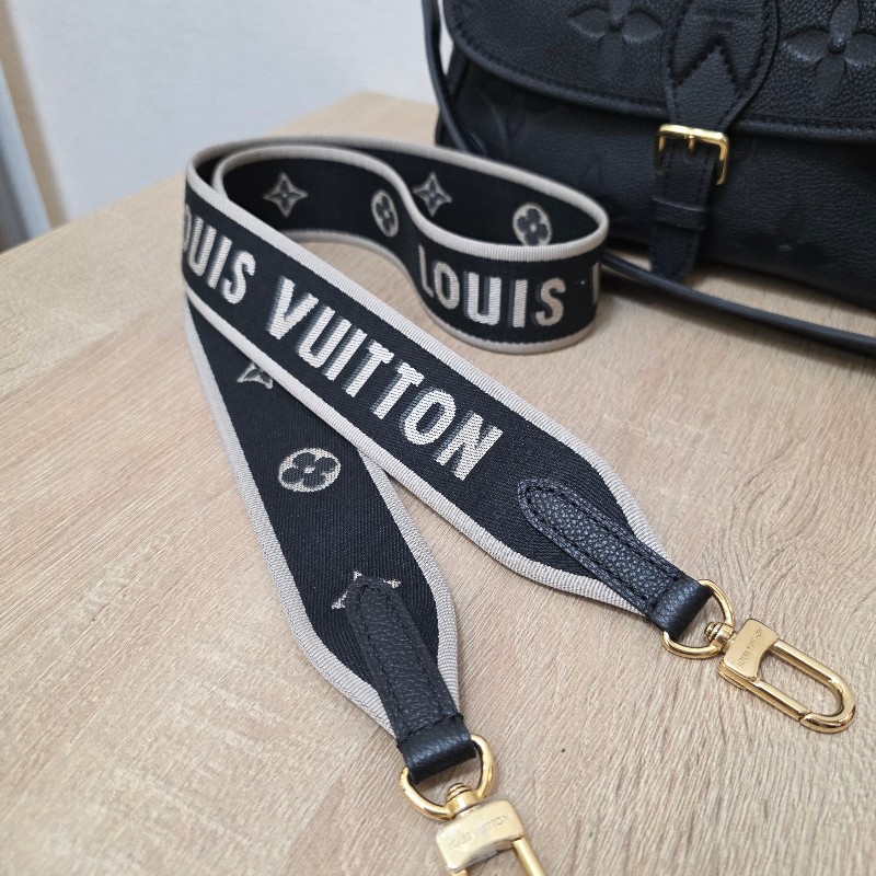 [專櫃快10萬😱] LV黑牛皮壓紋金釦Diane手提肩斜背包-16