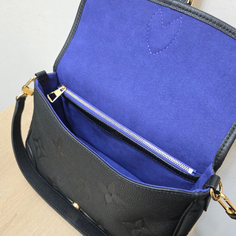 [專櫃快10萬😱] LV黑牛皮壓紋金釦Diane手提肩斜背包-20