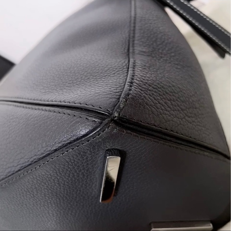 Loewe羅意威 錫器灰puzzle中號幾何包-10