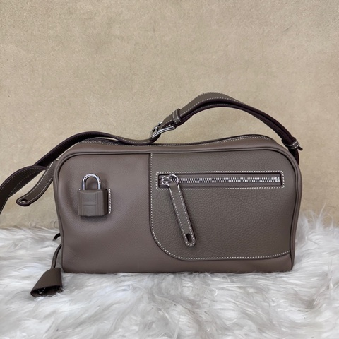 Hermes Petit Courrier 18大象灰銀釦Evercolor斜背包 W刻 男女通用