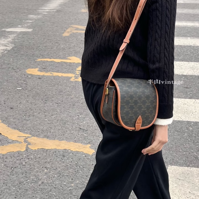 🈶購證 #Lisa及各大明星同款 #全網最低💰 Celine老花凱旋門FOLCO馬鞍包-2