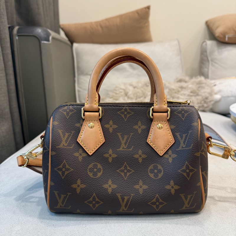 LV speedy 20 Louis Vuitton speedy 20 奶茶色 肩背包 斜背包 超低價 專櫃購入-12