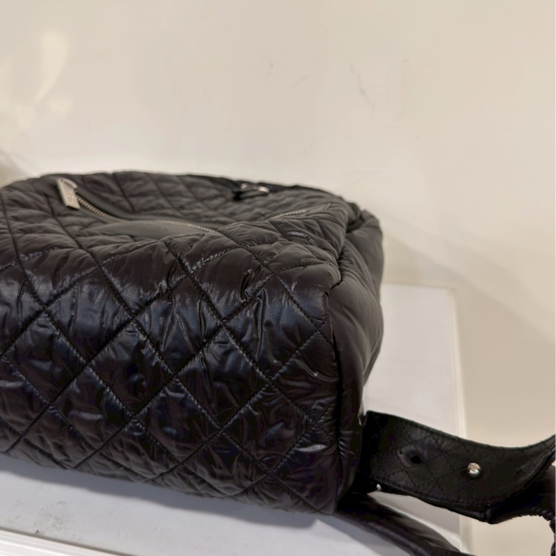 輕便實用❤️‍🔥超低價😍Chanel香奈兒黑色格紋泡芙空氣後背包雙肩包🎒-13